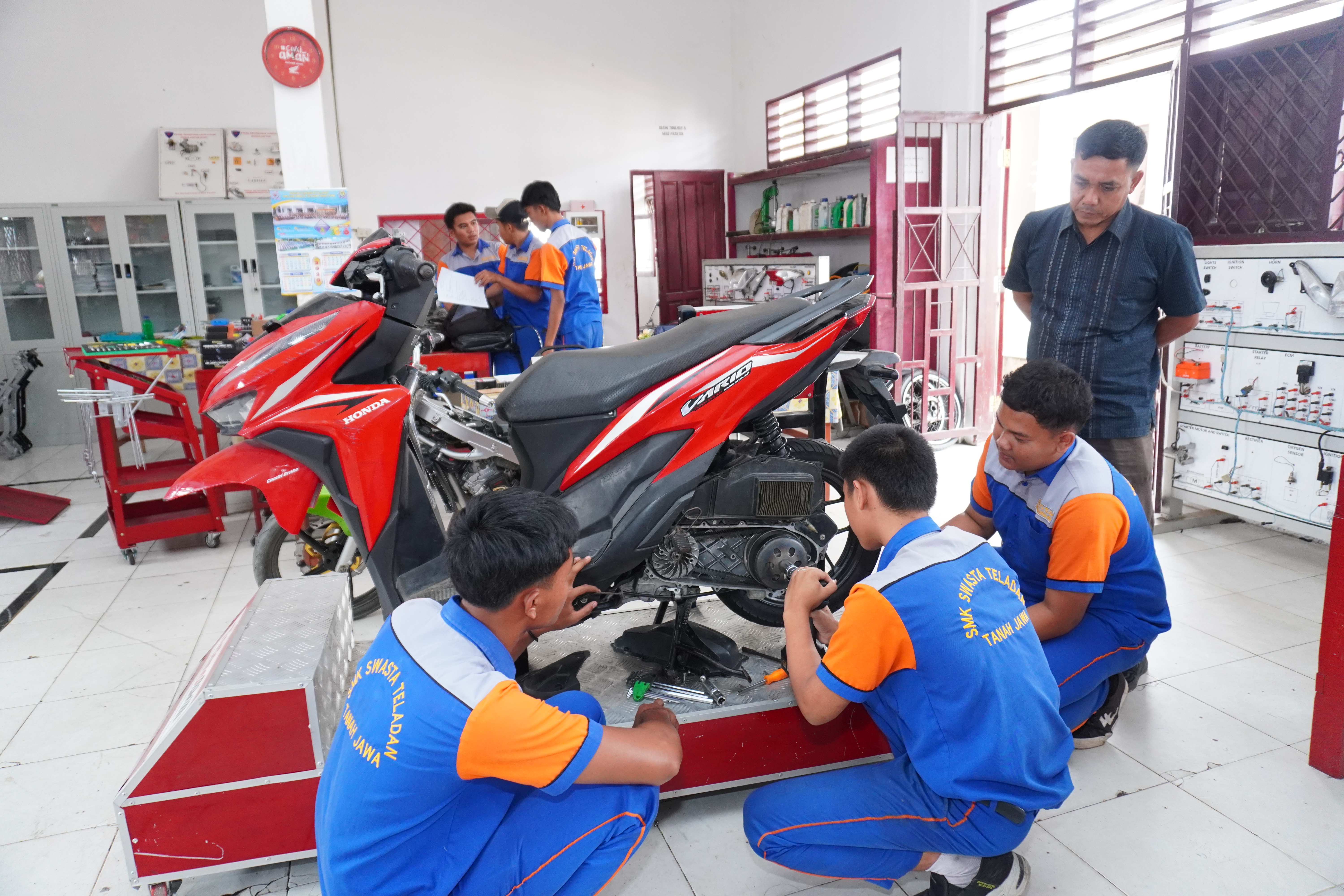 Fasilitas Otomotif